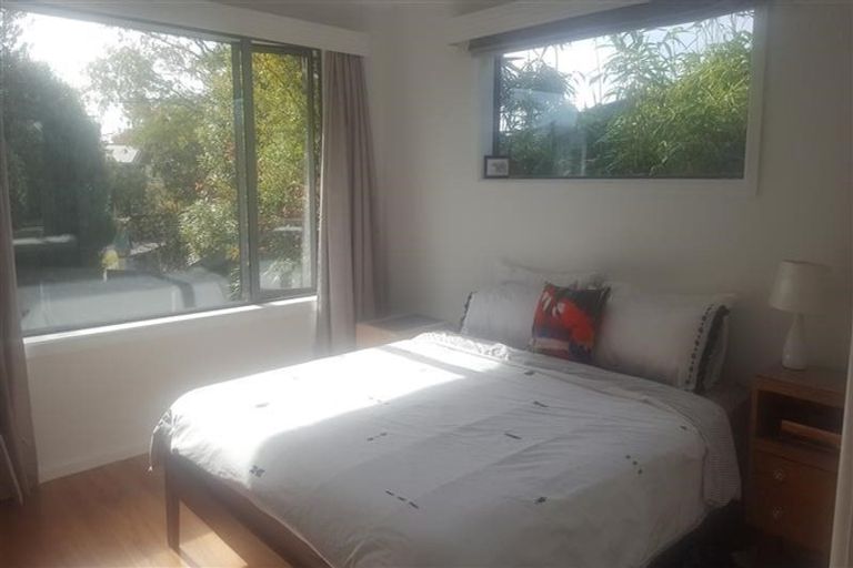 Photo of property in 15 Mirfield Place, Russley, Christchurch, 8042