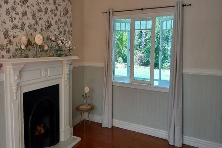 Photo of property in 24a Bracken Street, New Plymouth, 4310