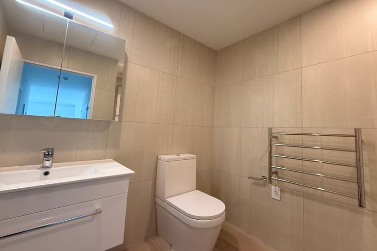 Photo of property in 204/25 Potter Avenue, Northcote, Auckland, 0627