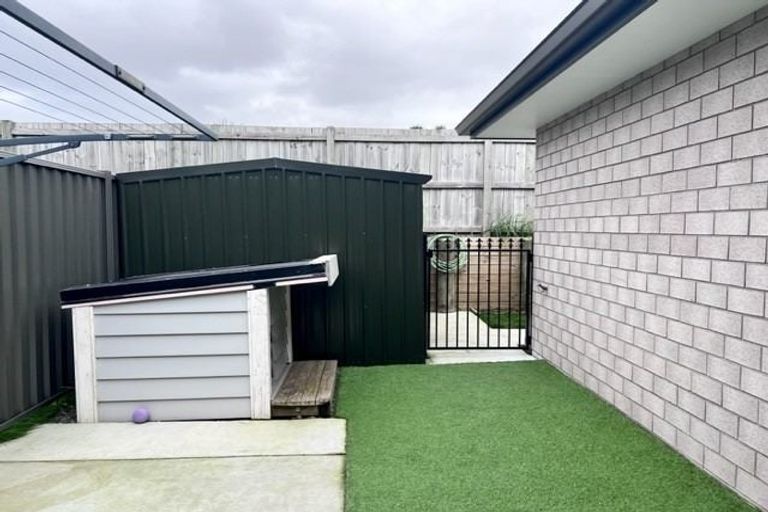 Photo of property in 18 Bridle Way, Omokoroa, 3114