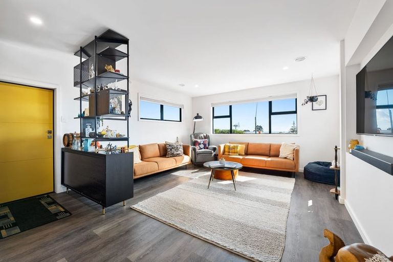 Photo of property in 482 Devon Street East, Strandon, New Plymouth, 4312