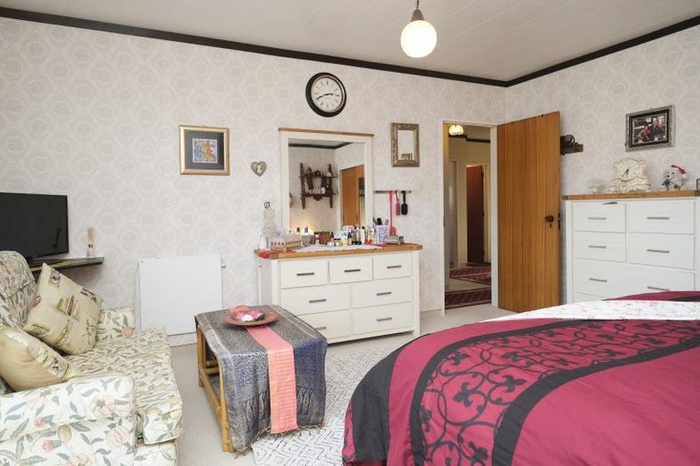 Photo of property in 117 Guy Street, Dannevirke, 4930