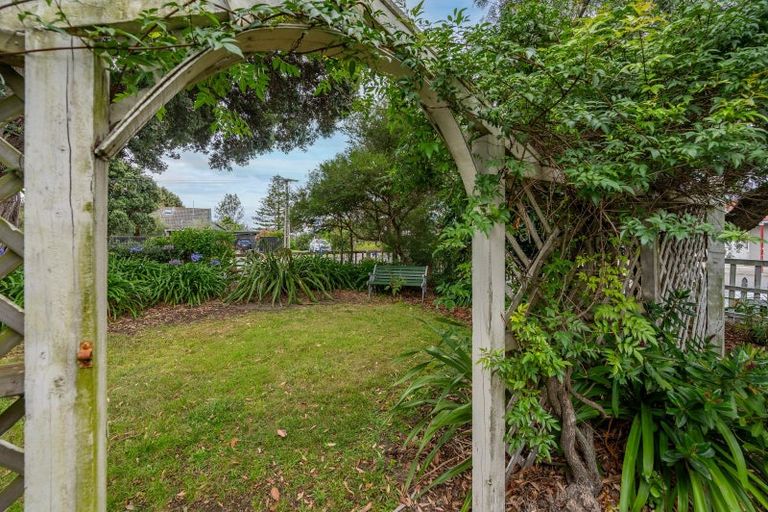 Photo of property in 1 Grange Road North, Haumoana, 4102