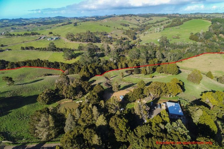 Photo of property in 205 Central Road, Mareretu, Paparoa, 0571