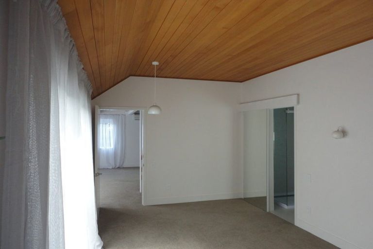 Photo of property in 4a Thurlestone Place, Burnside, Christchurch, 8053