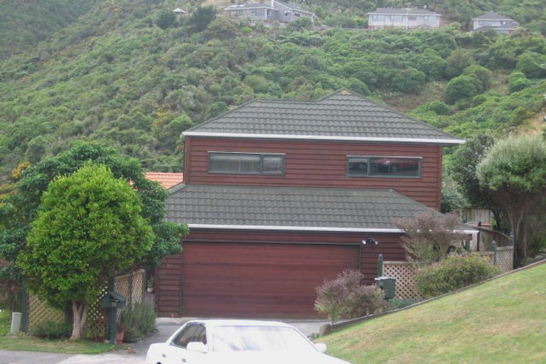 Photo of property in 10a Kapil Grove, Khandallah, Wellington, 6035