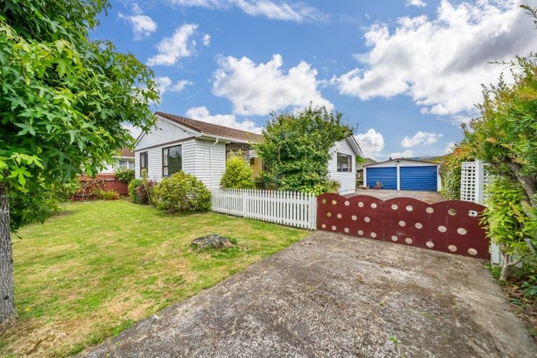 Photo of property in 23 Routley Crescent, Elderslea, Upper Hutt, 5018