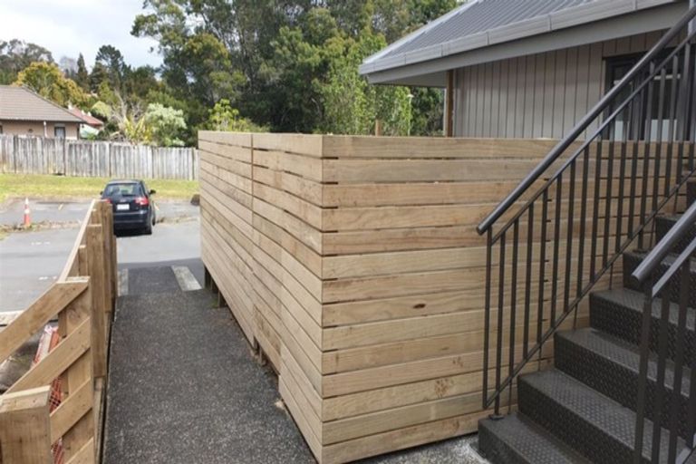 Photo of property in 8a/30 Westward Ho, Glen Eden, Auckland, 0602