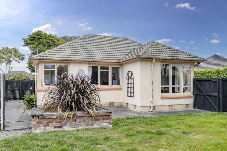 Photo of property in 5 Dana Place, Mairehau, Christchurch, 8013