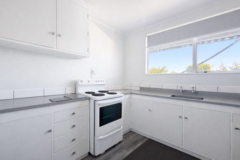 Photo of property in 46 Awamutu Grove, Waiwhetu, Lower Hutt, 5010