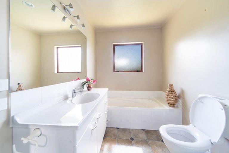 Photo of property in 23 Lochiel Place, Te Kamo, Whangarei, 0112