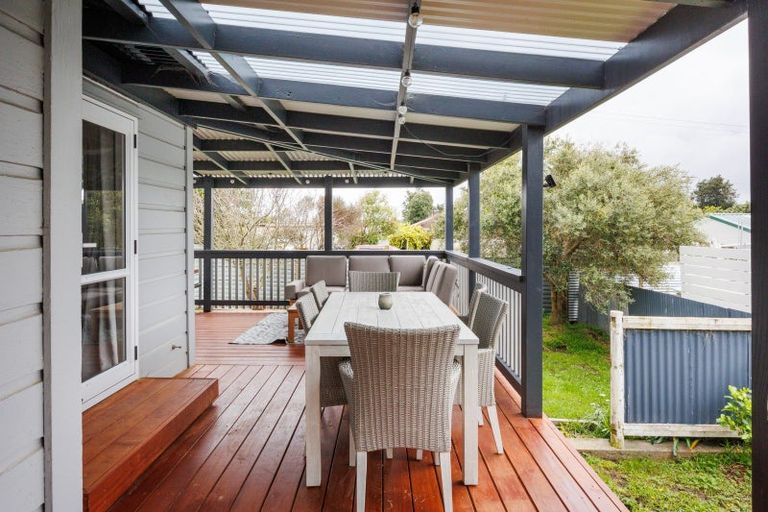 Photo of property in 24 Punga Street, Tangimoana, 4822