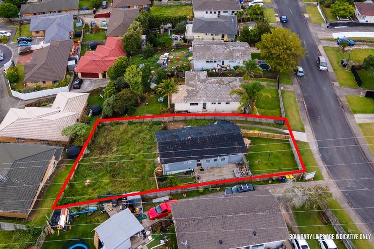 Photo of property in 15 Doone Place, Massey, Auckland, 0614