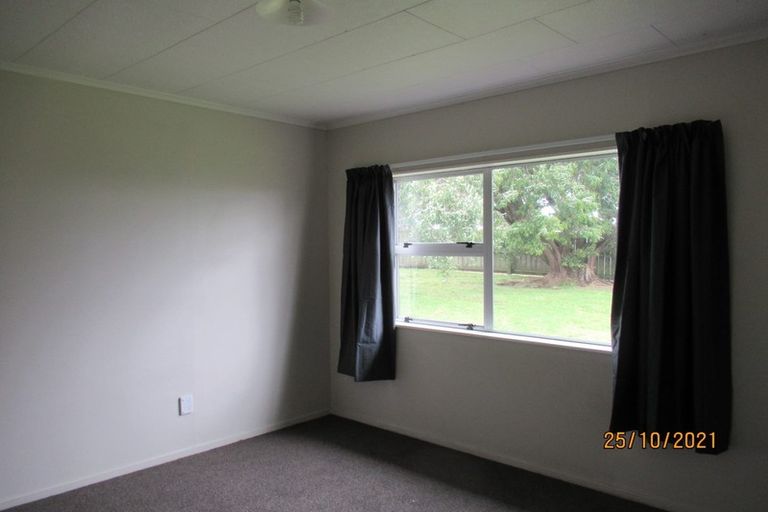 Photo of property in 1/2 Costar Place, Wiri, Auckland, 2104