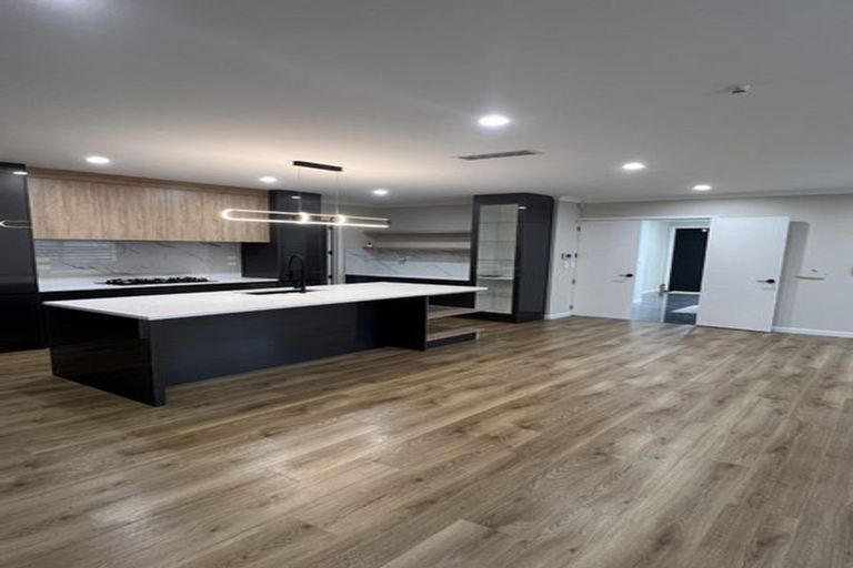 Photo of property in 112 Valderama Drive, Flat Bush, Auckland, 2019