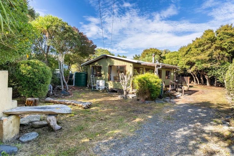 Photo of property in 86 Beach Road, Long Beach, Port Chalmers, 9081