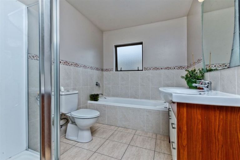 Photo of property in 7 Cuthill Close, Albany, Auckland, 0632