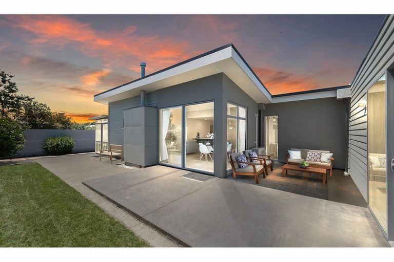 Photo of property in 2 Casa Blanca Lane, Burwood, Christchurch, 8083