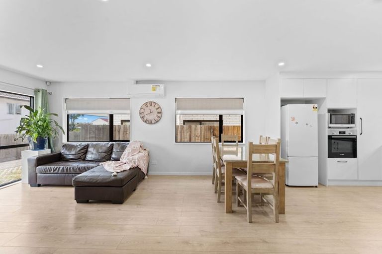 Photo of property in 222c Pakuranga Road, Pakuranga Heights, Auckland, 2010