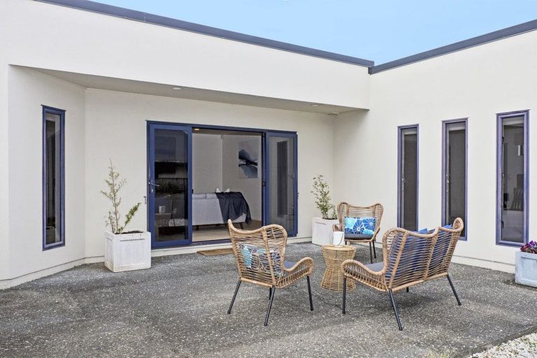 Photo of property in 13 Palmbrook Avenue, Havelock North, 4130