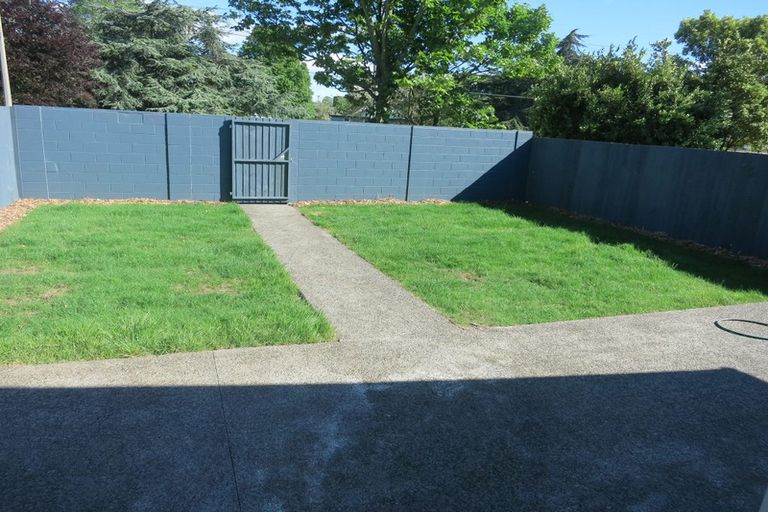 Photo of property in 28 Lincoln Road, Hillmorton, Christchurch, 8024