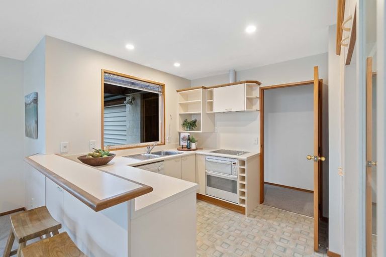 Photo of property in 2/35 Merrin Street, Avonhead, Christchurch, 8042