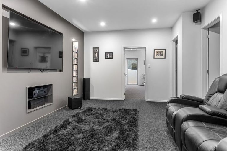 Photo of property in 76 Oakgrove Drive, Rangiora, 7400