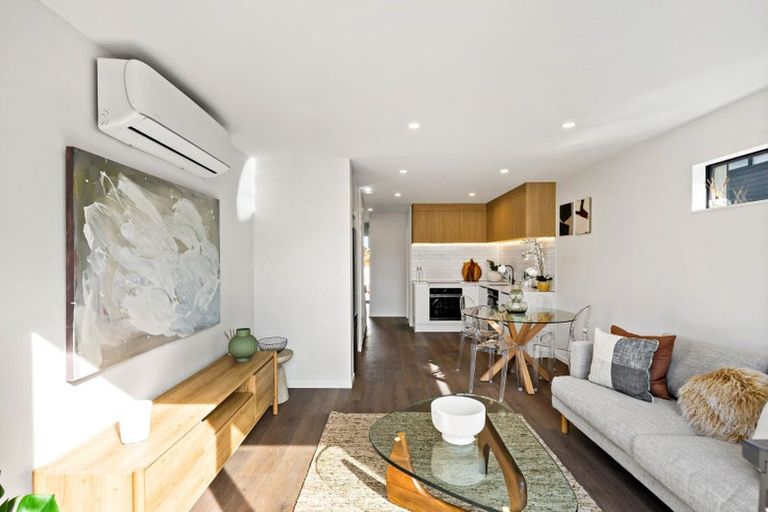 Photo of property in 1/4 Limestone Drive, Hobsonville, 0616