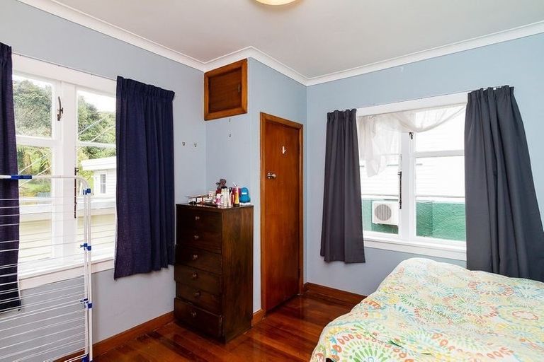 Photo of property in 34 Duncan Street, Tawa, Wellington, 5028