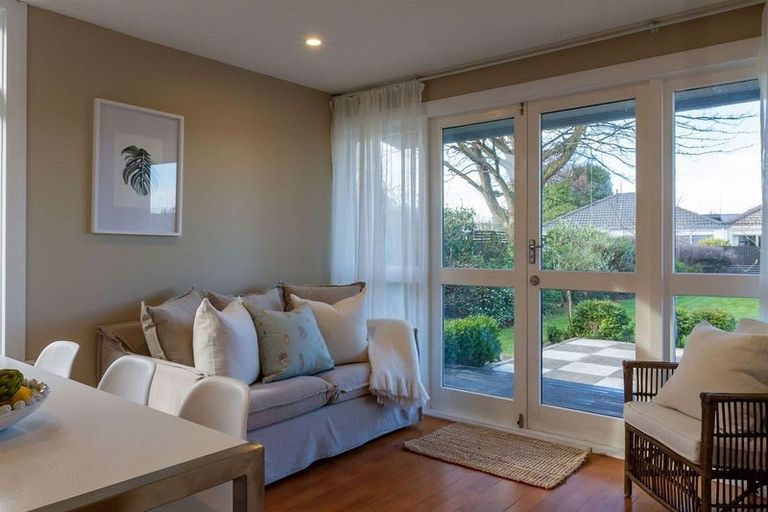 Photo of property in 30 Forfar Street, Edgeware, Christchurch, 8013