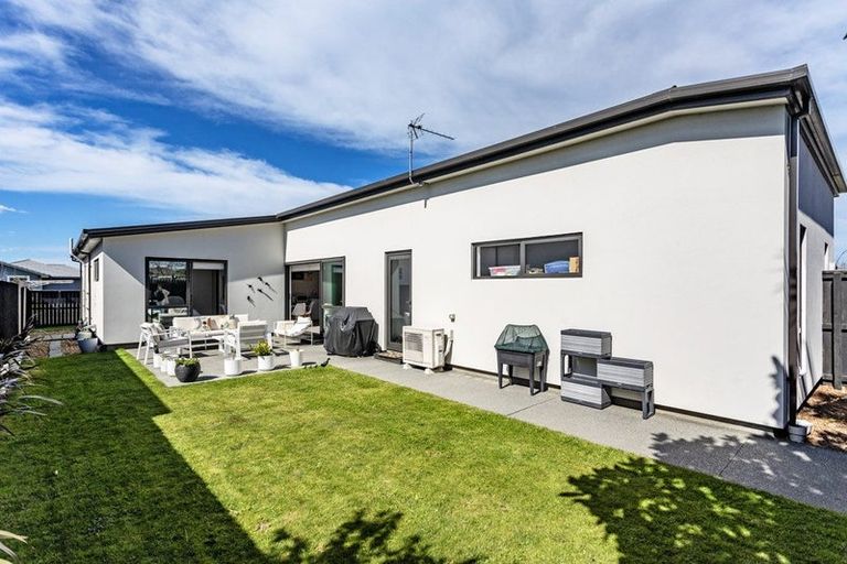 Photo of property in 21a Kingsbridge West, Burwood, Christchurch, 8083