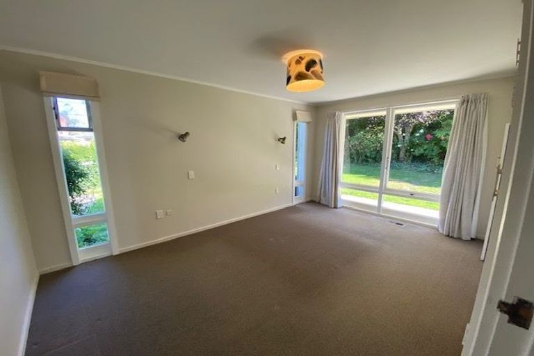 Photo of property in 11a Kitchener Square, Highfield, Timaru, 7910
