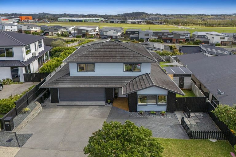 Photo of property in 14 Kingfisher Road, Silverdale, 0932