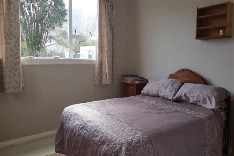 Photo of property in 7 Greenfield Street, Hector, 7822