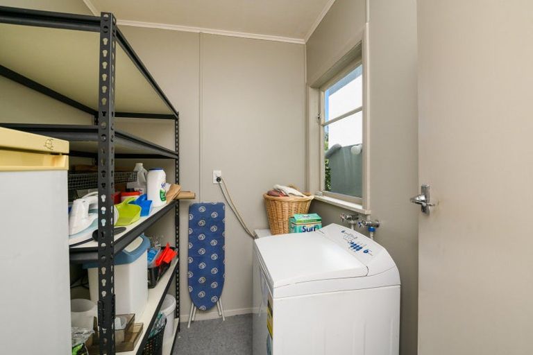Photo of property in 33 Sheffield Street, Awapuni, Palmerston North, 4412