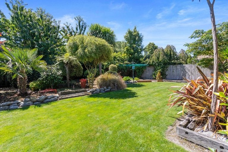 Photo of property in 14 Bunting Place, Woodend, 7610