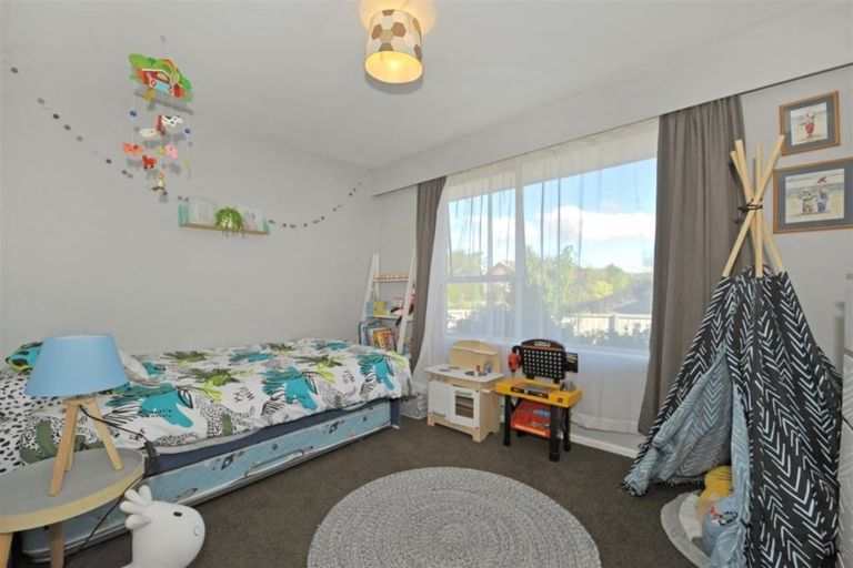 Photo of property in 1 Bidwell Place, Hillmorton, Christchurch, 8025