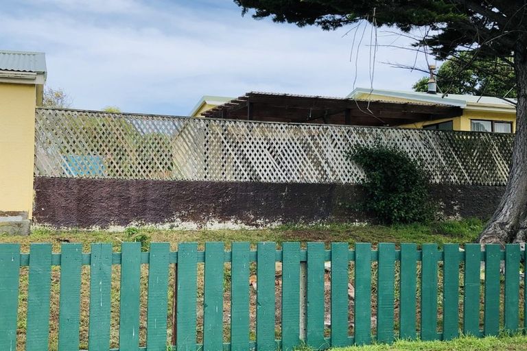 Photo of property in 32 Rangiora Street, Castlecliff, Whanganui, 4501