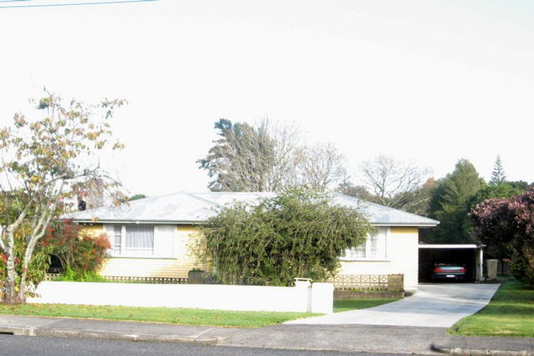 Photo of property in 21 Buller Crescent, Manurewa, Auckland, 2102