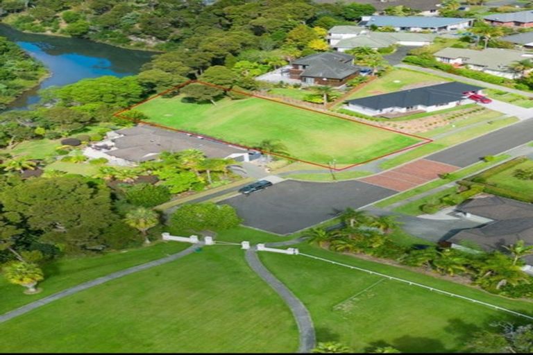 Photo of property in 19 Spinnaker Point, Haruru, 0204