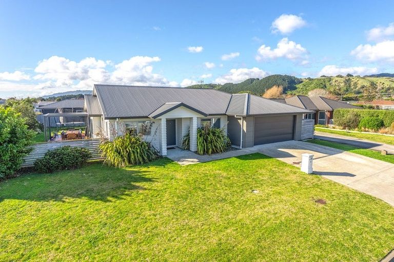 Photo of property in 4 Gallipoli Place, Paraparaumu, 5032