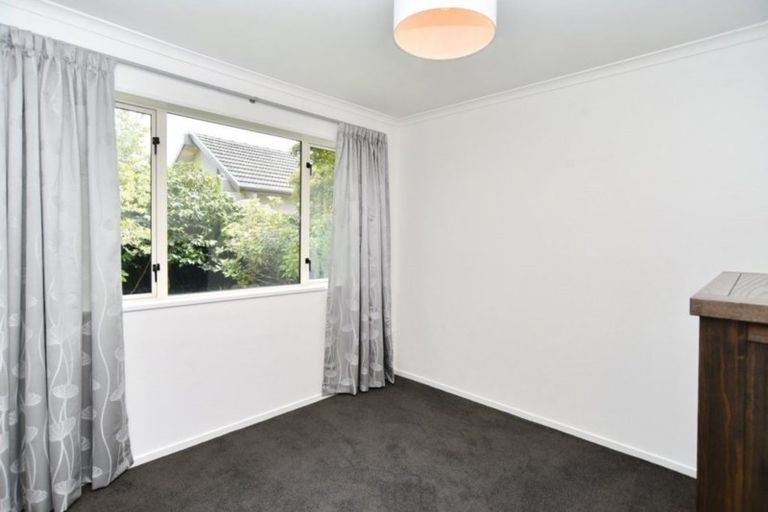 Photo of property in 4 Rue De La Mare, Parklands, Christchurch, 8083