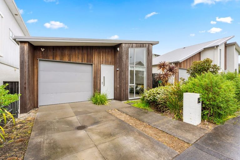 Photo of property in 33 Kanuka Road, Hobsonville, Auckland, 0616