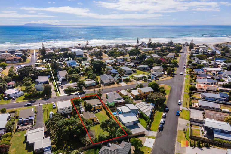 Photo of property in 50 Hillview Road, Waihi Beach, 3611