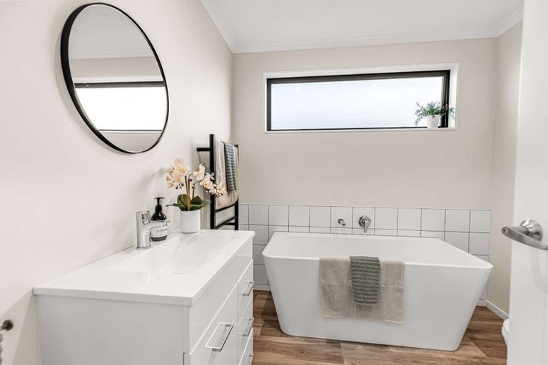 Photo of property in 36 Palliser Place, Milson, Palmerston North, 4414