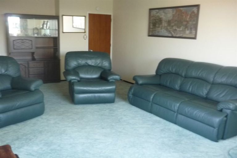 Photo of property in 2/90 Lincoln Road, Hillmorton, Christchurch, 8024