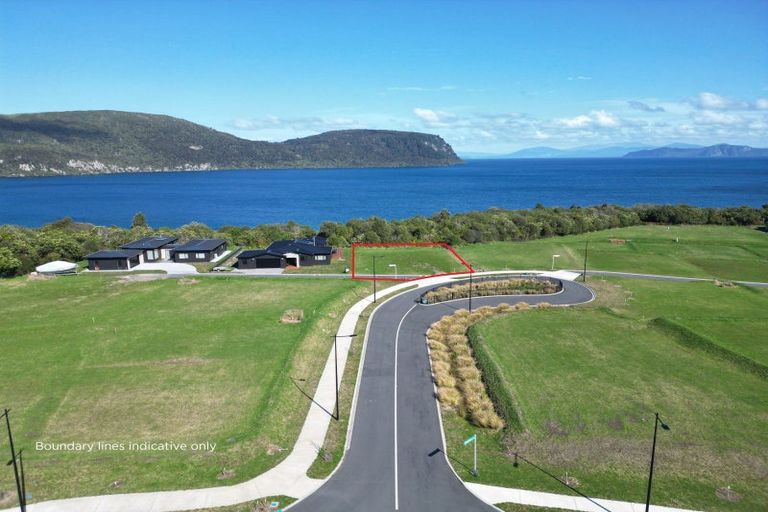 Photo of property in 11 Broadleaf Way, Kinloch, 3377