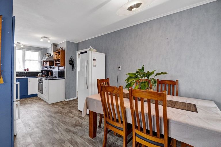 Photo of property in 30 Antonio Street, Stratford, 4332