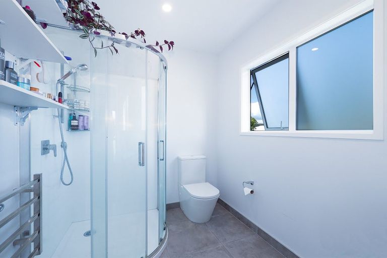 Photo of property in 2 Skippers Close, Haruru, 0204