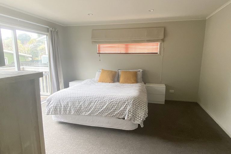 Photo of property in 43 Redwood Drive, Massey, Auckland, 0614